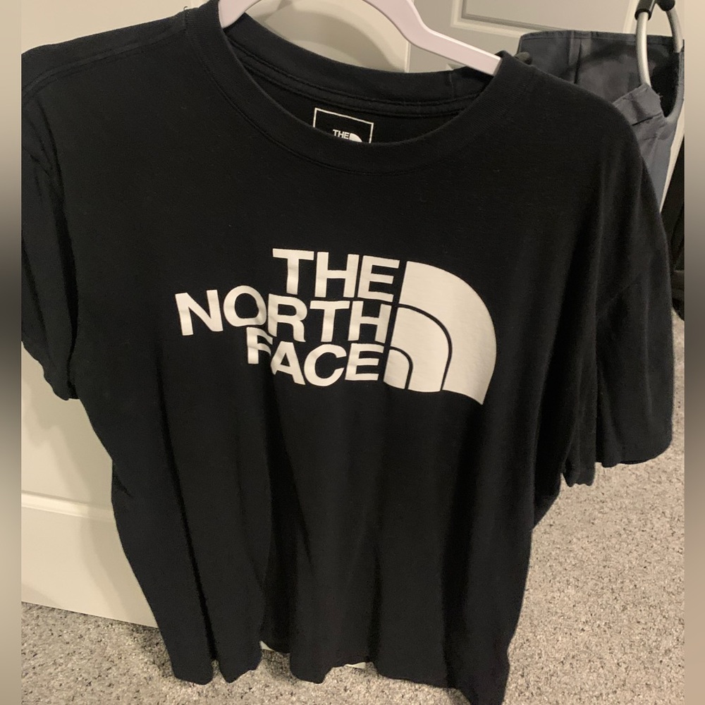 Men’s L North Face T-Shirt